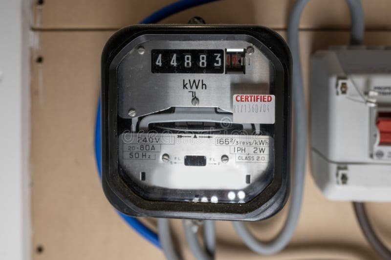 Come si calcola la bolletta della luce in base ai kWh consumati 7 Come si calcola la bolletta della luce in base ai kWh consumati