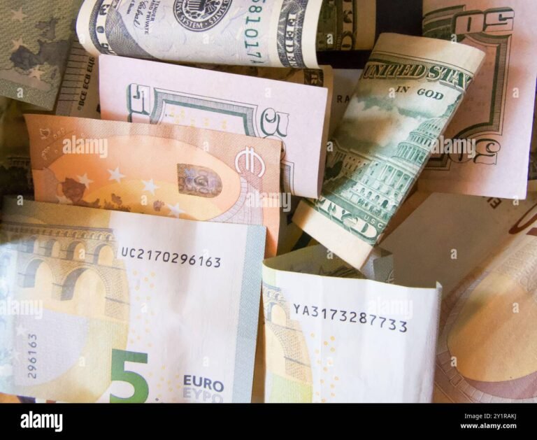 Come funziona un convertitore di euro in dollari 2 moneta euro e dollaro sovrapposte insieme