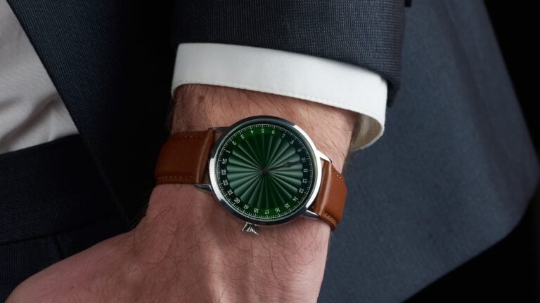 Quanto tempo impiega una visura camerale a essere emessa 20 orologio con lancette che scorrono velocemente 1