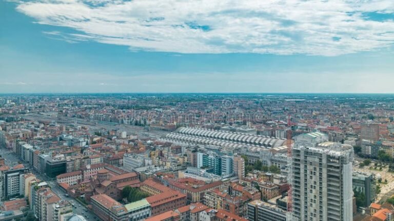 panorama di milano con edifici residenziali