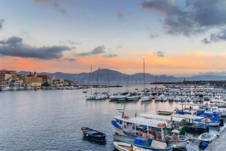 panorama di torre del greco al tramonto