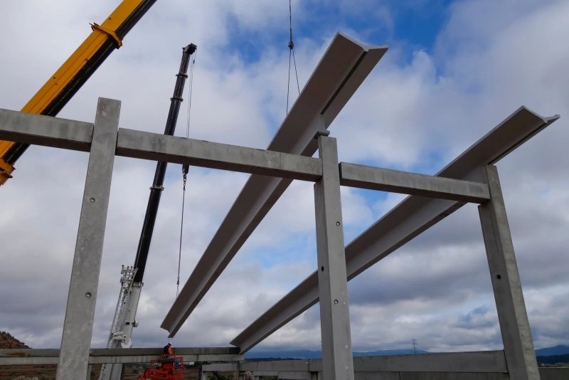 Cosa Sono le Travi in Cemento Armato Prefabbricato e Quali Vantaggi Offrono