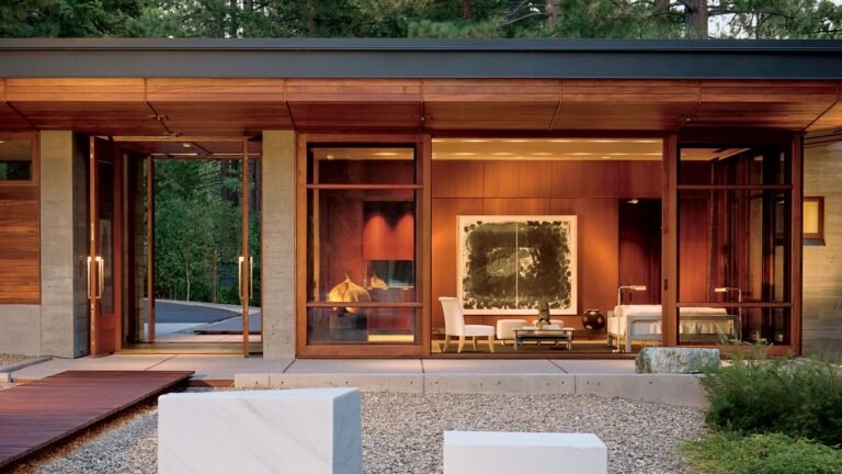 Come e quando si paga la cedolare secca per la locazione degli immobili 15 un affittacamere che mostra una casa