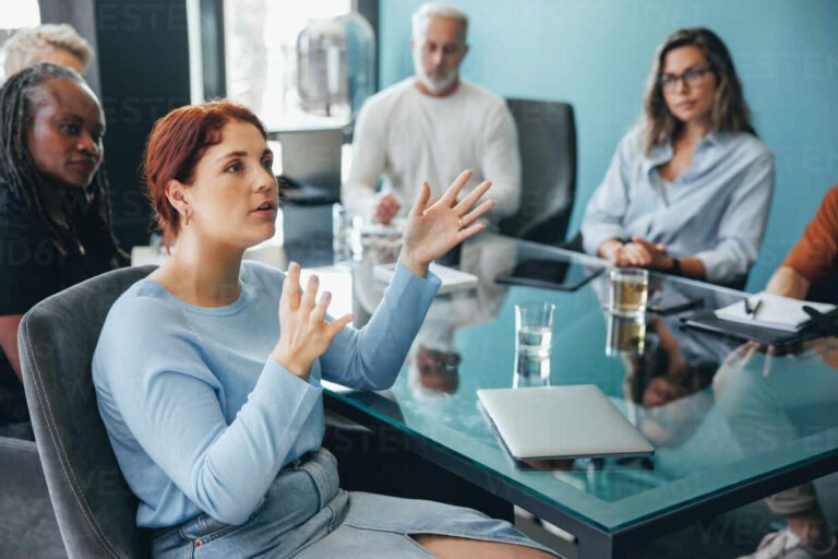 Cosa Fa La Camera Di Commercio Industria Artigianato E Agricoltura 28 un gruppo di imprenditori in riunione