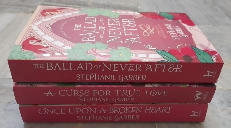 Come funziona il servizio di piego di libri di Poste Italiane 60 un pacco di libri con etichetta poste italiane