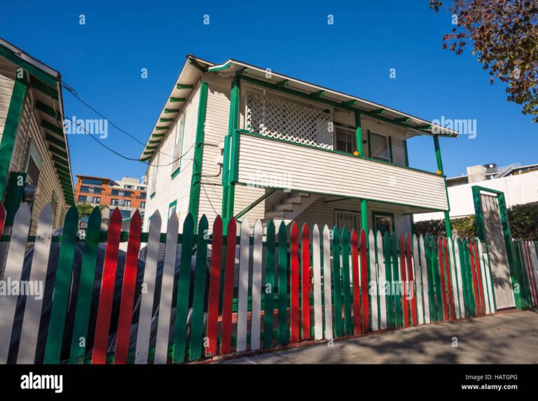 una casa con il tricolore italiano