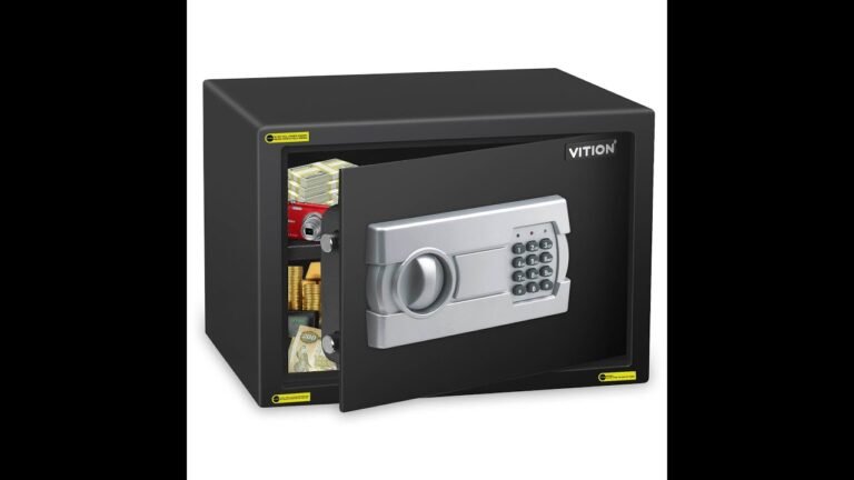 una cassetta di sicurezza aperta