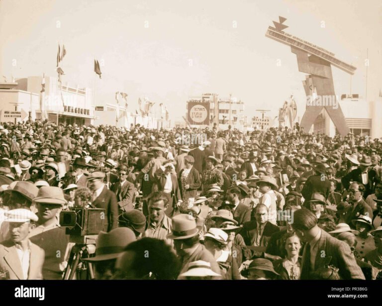 unimmagine della fiera del levante affollata