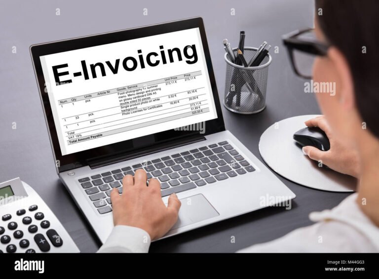 unimmagine di una fattura elettronica sullo schermo